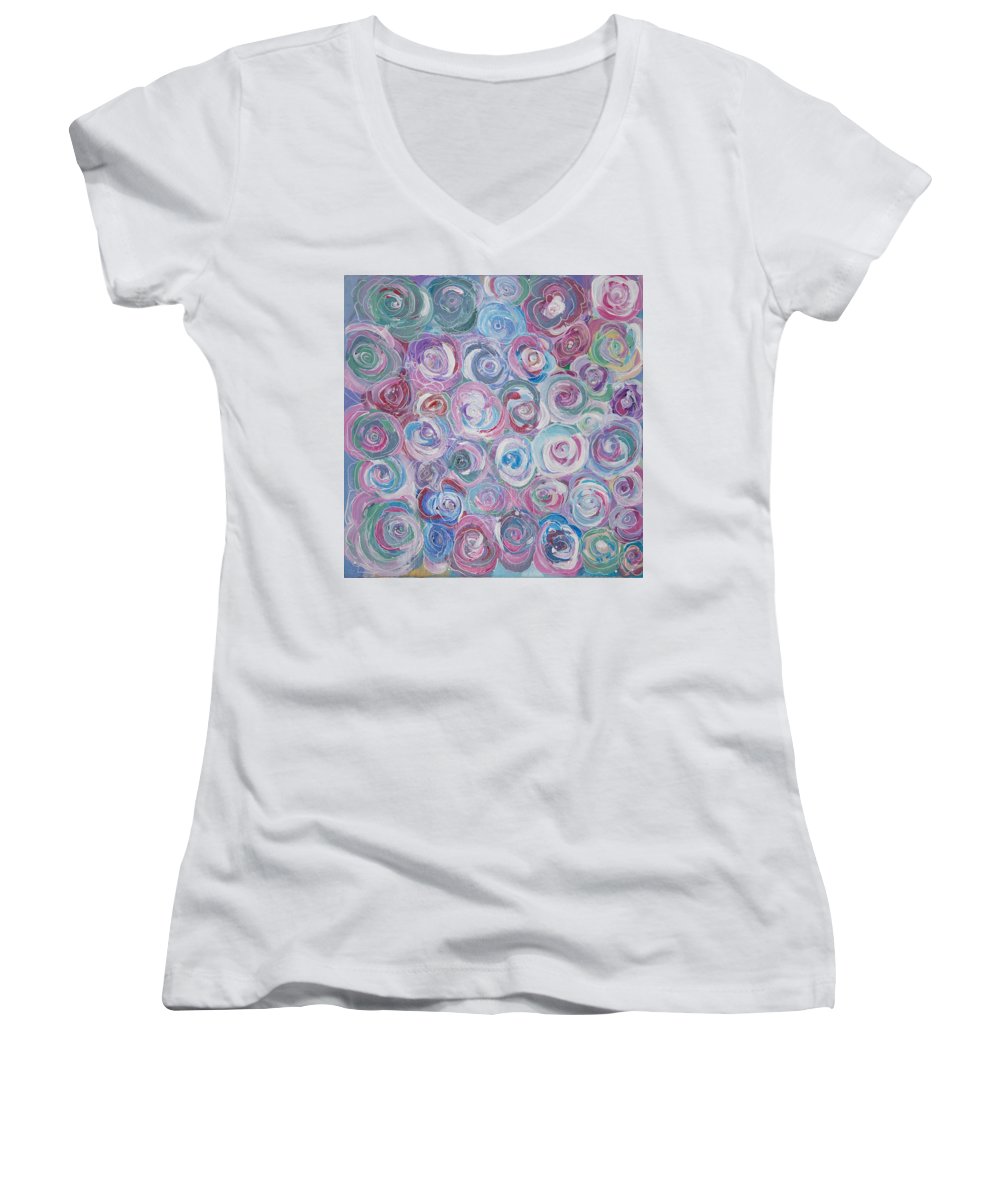 Cuddle Roses - Blooming Collection - Women's V-Neck